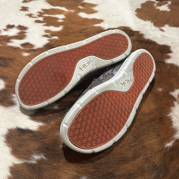 Men’s huk bottomland camo slip ons - Picture 4 of 4